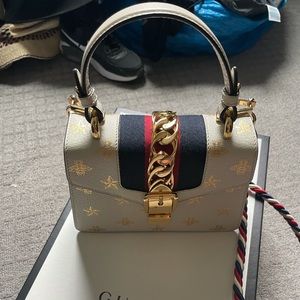 Authentic gucci Sylvie hand bag